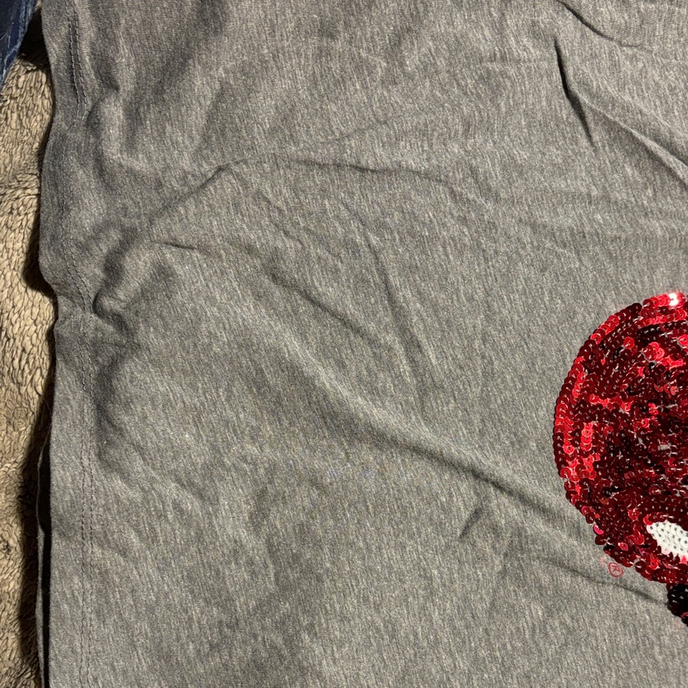 Gray T-Shirt with Red Sequin Rolling Stones Design made for H&M - Picture 5 of 6